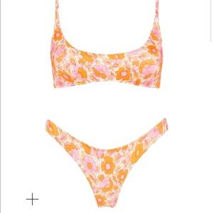 Triangle swimsuit set